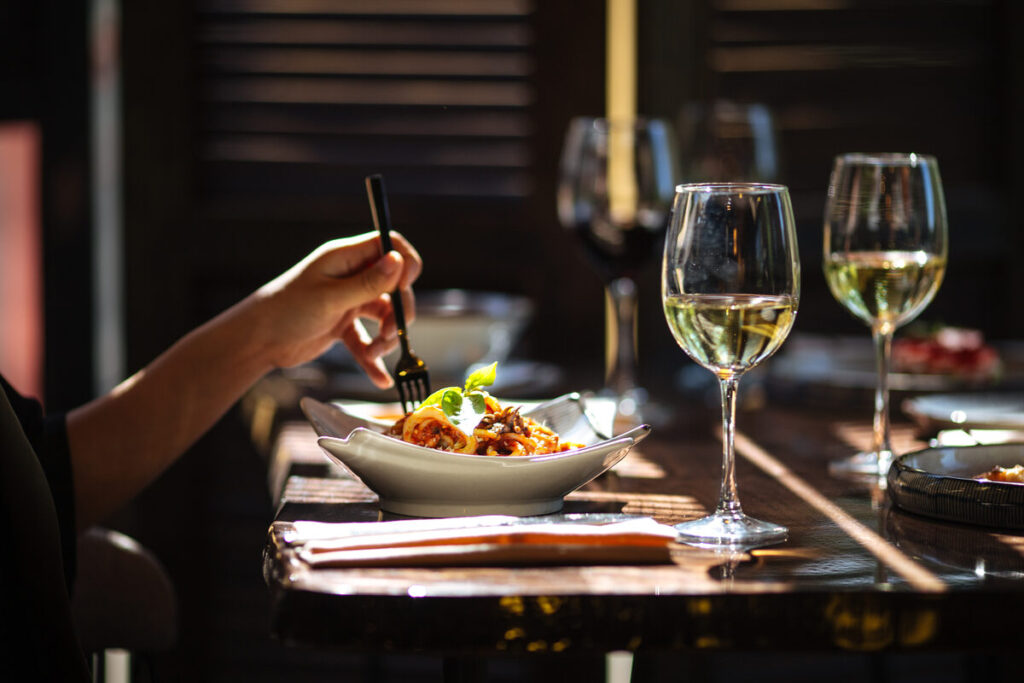 Savoring Abbott Loop: Your Guide to the Best Eats in This Anchorage Gem